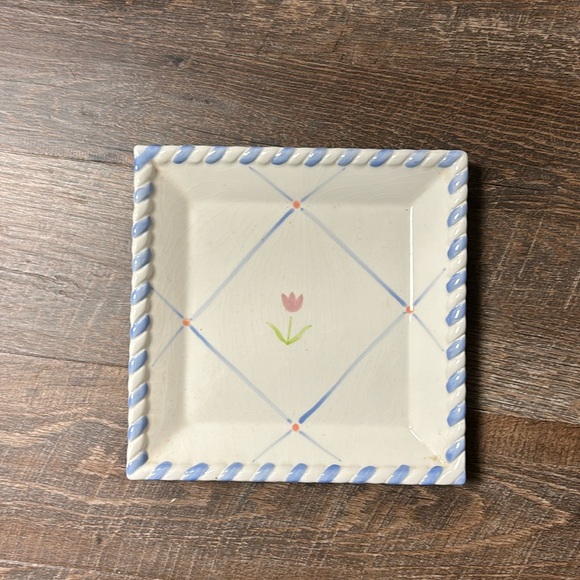 Avon Other - Vintage Avon China hand-painted decorative plate with tulip flower